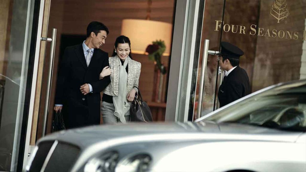 Holiday to restyle your wardrobe at Four Seasons