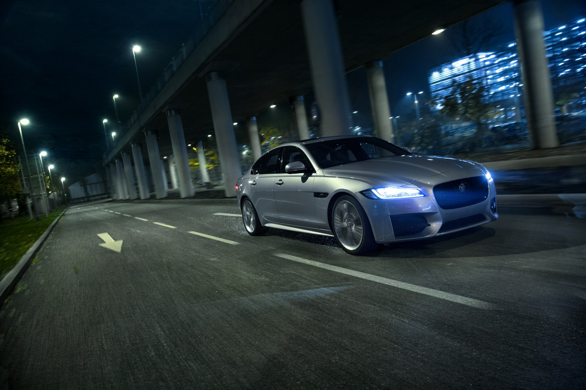 jaguar-xf