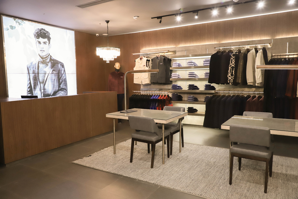 Tailorman New Delhi Store_Ambience Mall_Vasant Kunj