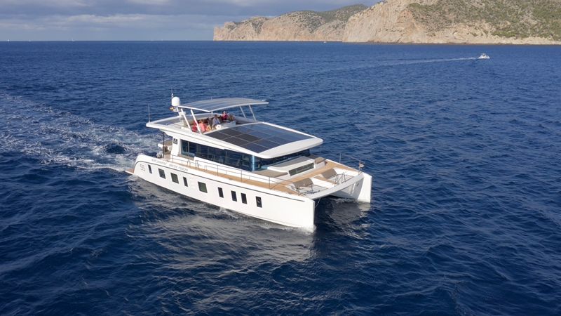 A_SILENT-YACHTS_SILENT55_Aer_36