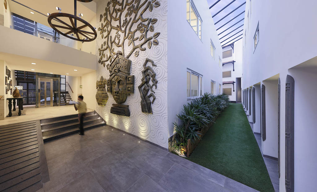 entrance foyer low res