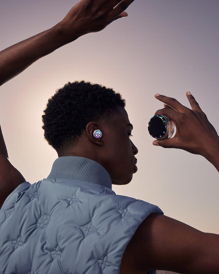 Luxury Headphones that Enhances your Sound Experience-Cover Image